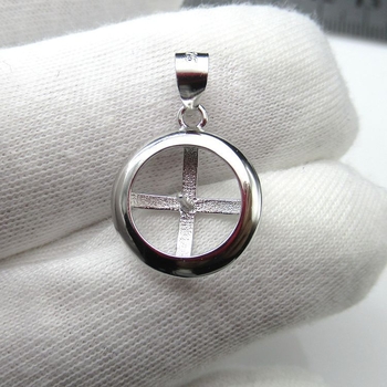 Висулка за огърлица от стерлингово сребро 925 – геометрична форма, перлен акцент