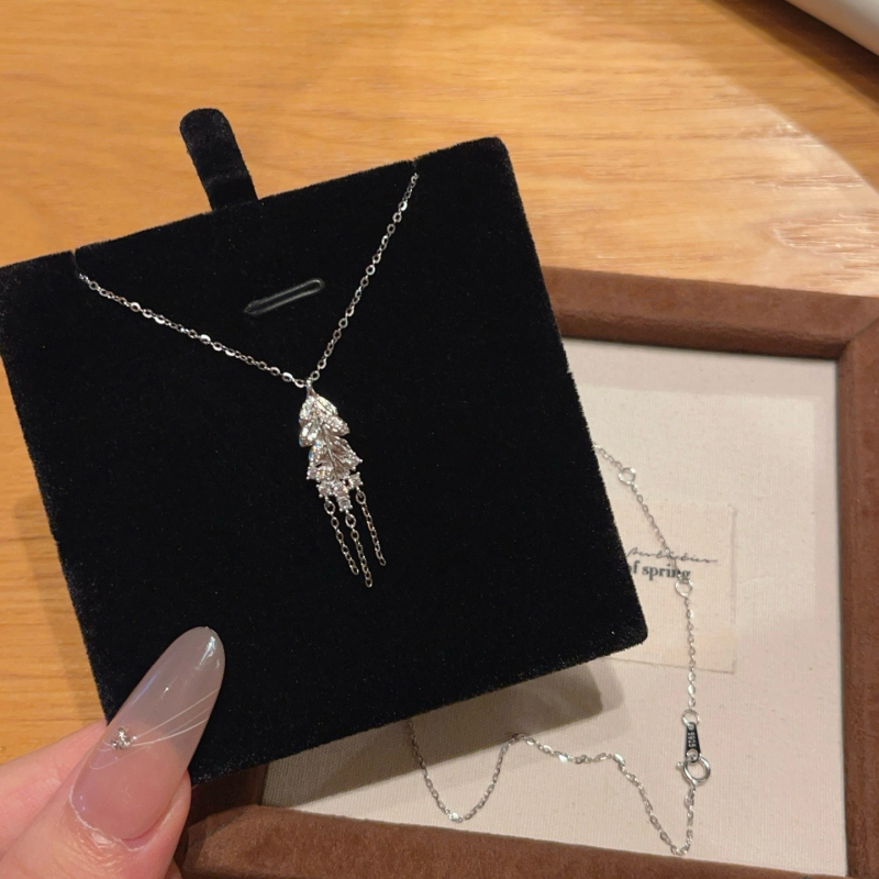 Colier din argint 925 cu motiv stea cu ciucuri și spic de grâu, inspirat de Hepburn, pentru femei