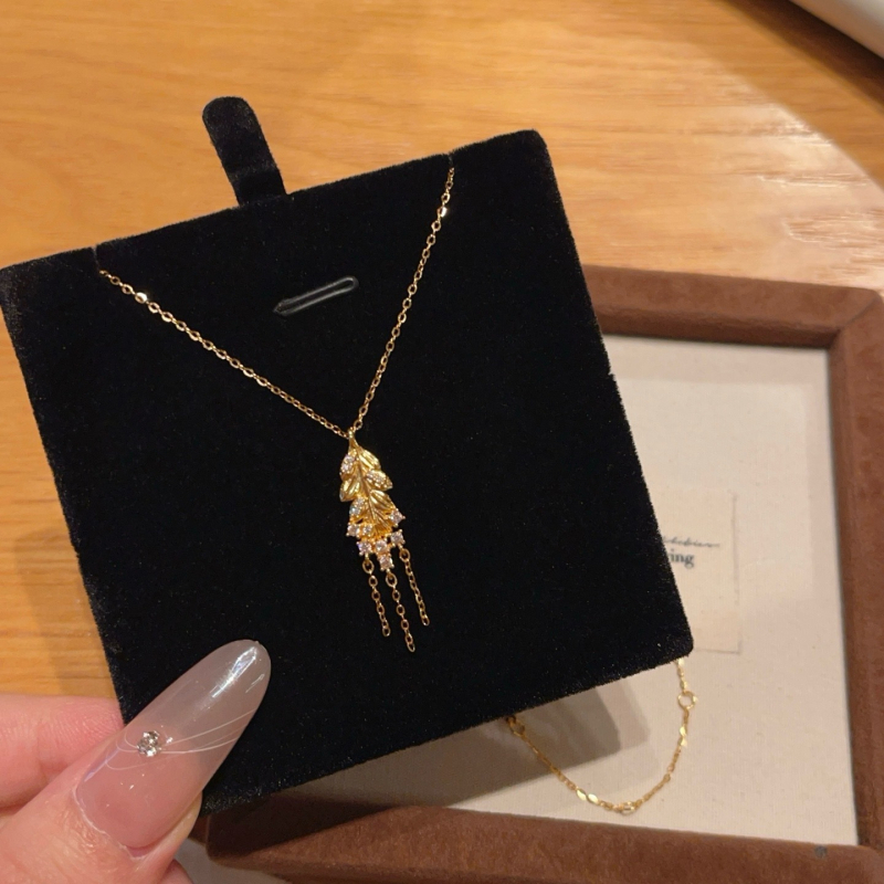 Colier din argint 925 cu motiv stea cu ciucuri și spic de grâu, inspirat de Hepburn, pentru femei