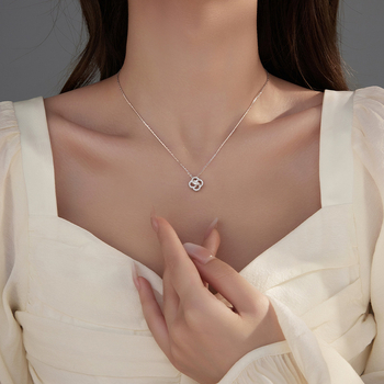 S925 ezüst nyaklánc négylevelű lóhere vízcsepp medállal, O-lánc, Cold Wind stílus, súly 2,1 g