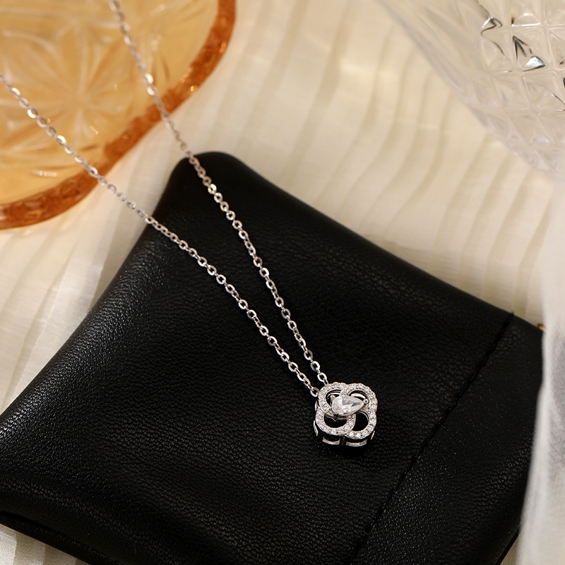 S925 ezüst nyaklánc négylevelű lóhere vízcsepp medállal, O-lánc, Cold Wind stílus, súly 2,1 g