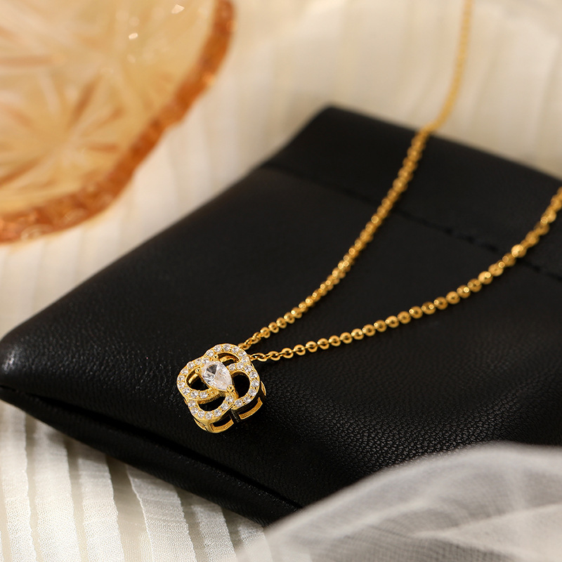 S925 ezüst nyaklánc négylevelű lóhere vízcsepp medállal, O-lánc, Cold Wind stílus, súly 2,1 g