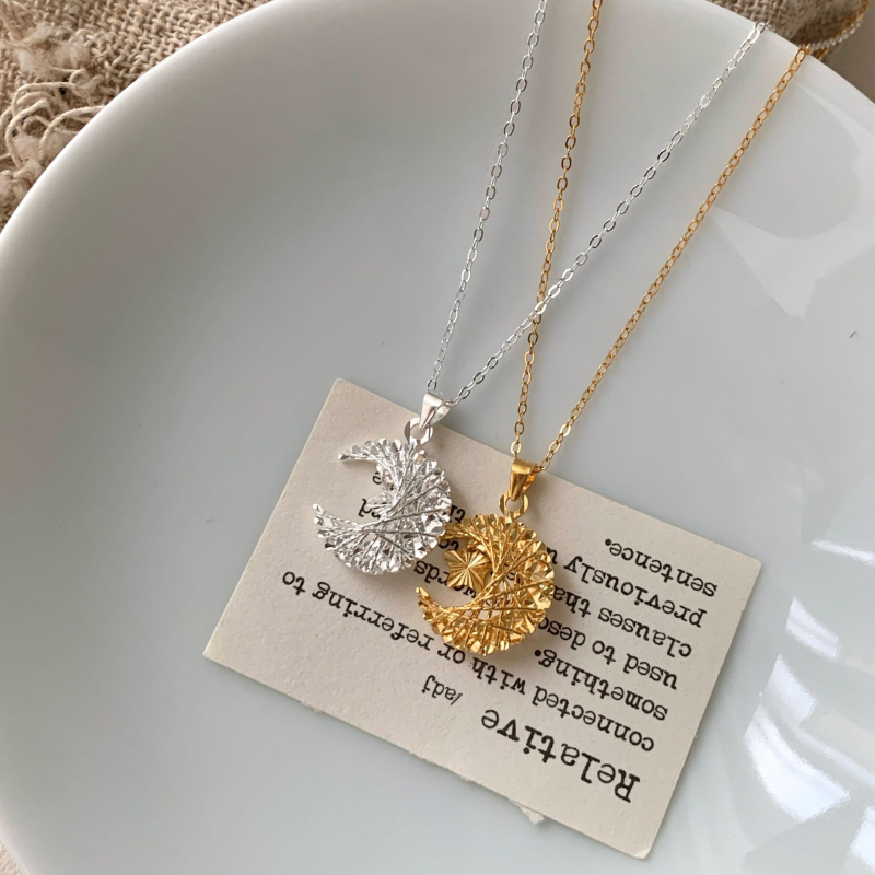 Colier din argint 925, pandant geometric cu motiv stea-lună, lanț tip pulover, stil Ins (Material: Argint 925; Material pandant: Argint 925; Lanț: tip pulover; Formă: geometrică; Stil: Ins)