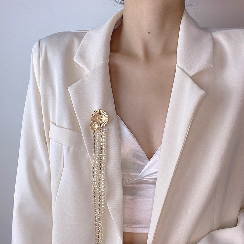 Broš - Vintage luksuzna broš s rhinestones i perlom, tassel dizajn, cvjetni stil, dugačak dizajn (Materijal: Legura; Stil: Žene, sladak hladan stil; Ukras: Cvijeće; Obrada: Dijamant; Funkcija: Dekoracija)