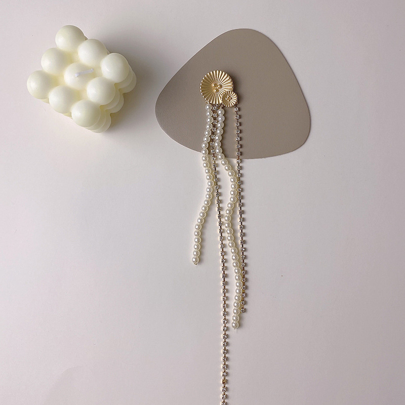 Broš - Vintage luksuzna broš s rhinestones i perlom, tassel dizajn, cvjetni stil, dugačak dizajn (Materijal: Legura; Stil: Žene, sladak hladan stil; Ukras: Cvijeće; Obrada: Dijamant; Funkcija: Dekoracija)