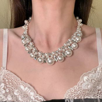 Choker ogrlica s geometrijskim umjetnim biserom, elektroplatirani završni sloj, običan lanac, palatni stil
