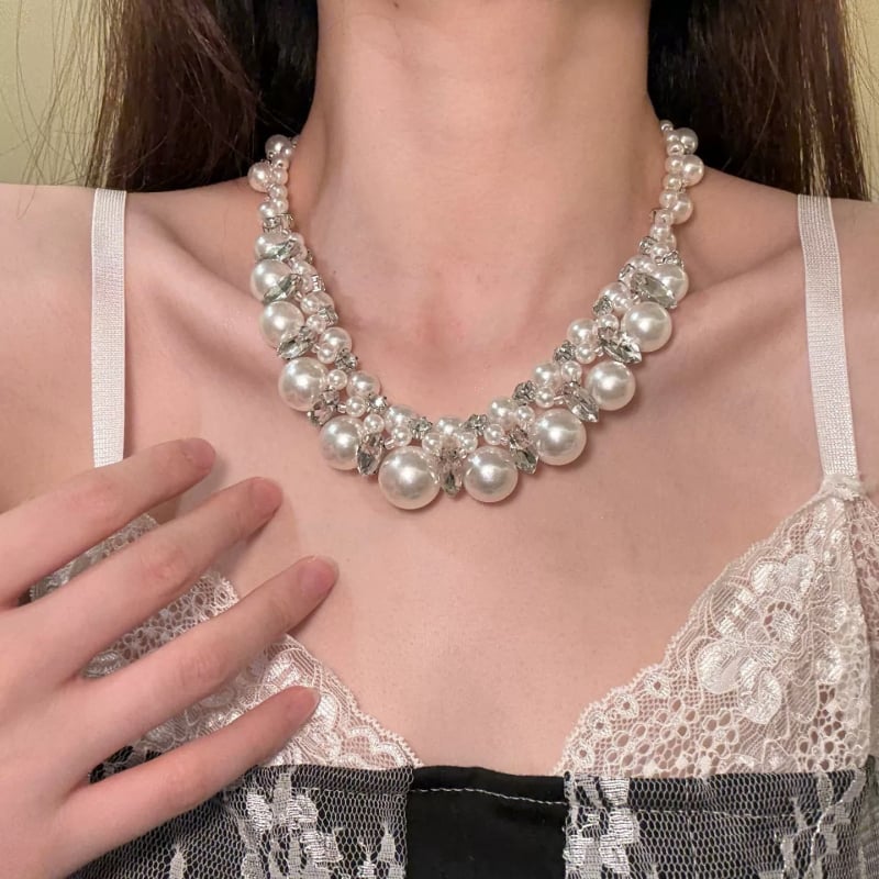 Choker ogrlica s geometrijskim umjetnim biserom, elektroplatirani završni sloj, običan lanac, palatni stil