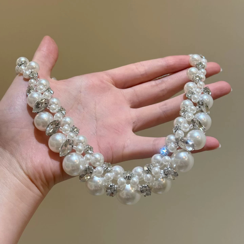 Choker ogrlica s geometrijskim umjetnim biserom, elektroplatirani završni sloj, običan lanac, palatni stil
