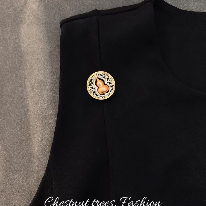 Broš s filigranskom tikvom, vintage stil, legura, elektroplatiranje, unisex, memorijalna i dekorativna