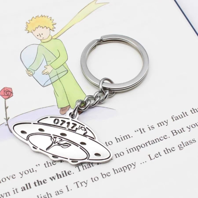 Ogrlica s privjeskom svemirskog broda od titan čelika, s perlovim lancem, duljina 51–60 cm, INS stil, osobni modni stil.