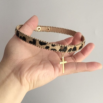 Colier choker cu lanț transversal și materiale mixte, brand Mkmk, formă: Altă, sezon: Vară 2025