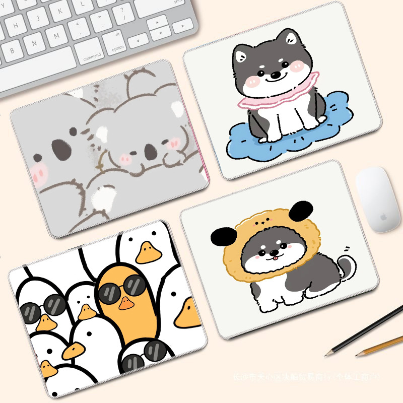 Malá podložka pod myš z prírodnej gumy, protišmyková, potlač transferom, možnosť prispôsobenia