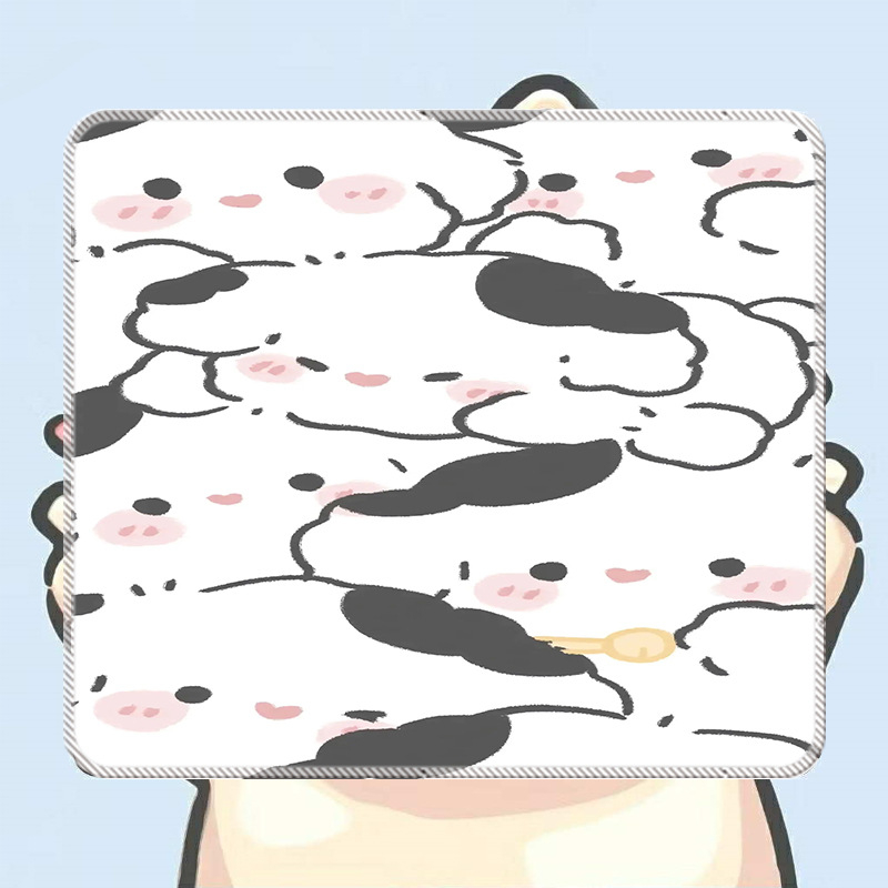 Malá podložka pod myš z prírodnej gumy, protišmyková, potlač transferom, možnosť prispôsobenia