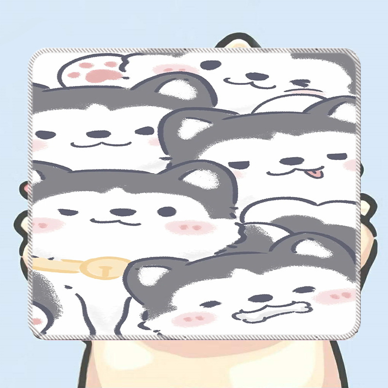 Malá podložka pod myš z prírodnej gumy, protišmyková, potlač transferom, možnosť prispôsobenia