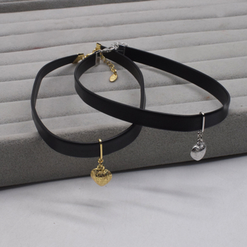 Bőr nyaklánc szerelmes medállal, ins stílusban, női ékszer (Anyag: Bőr; Stílus: Ins; Medál: Szerelmes; Kategória: Nyaklánc; Célcsoport: Nők)