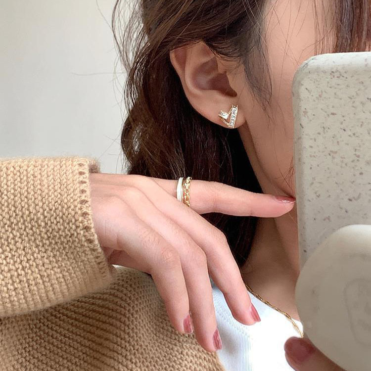 Cercei inimi pentru femei - mici și fine, cupru, placare electrolitică, design geometric, stil Japonez și Coreean, primăvara 2025