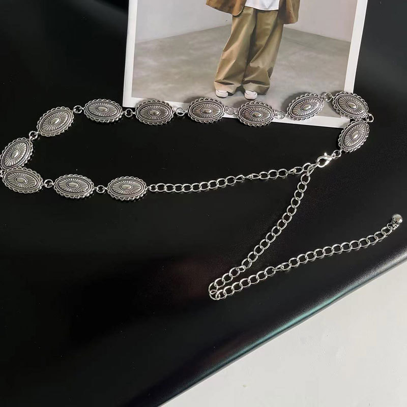 Lant de talie pentru rochie cu lanț gravat — Material: Metal; Cataramă: Aliaj; Închidere: Cârlig; Finisaj: Gravare; Stil: Punk/Street/Personal