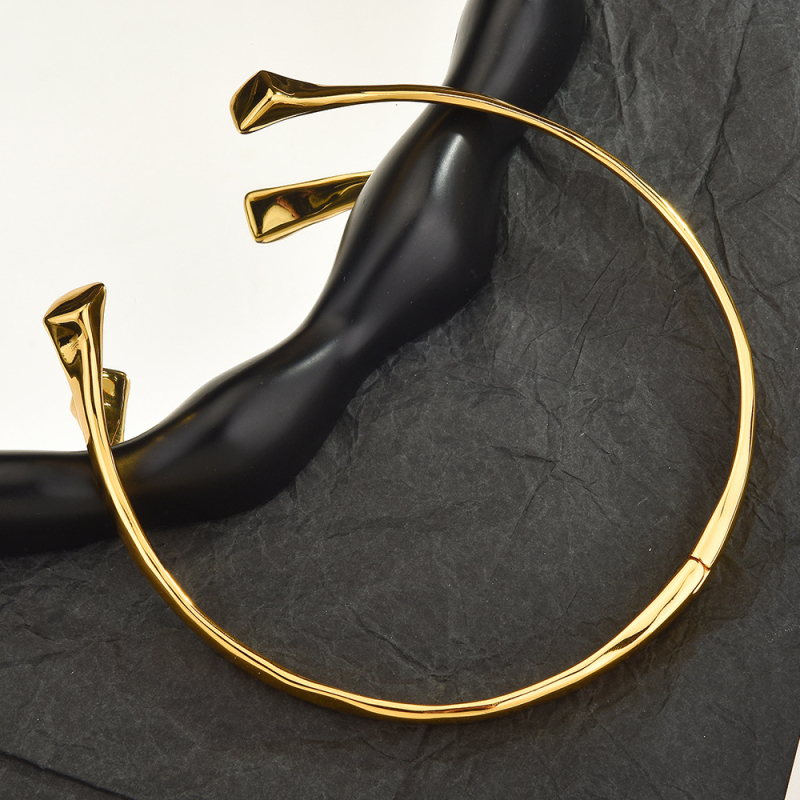 Colier tip guler din metal, design geometric, pandantiv din palladium și lanț în stil Chopard | Greutate: 103 | Pentru femei