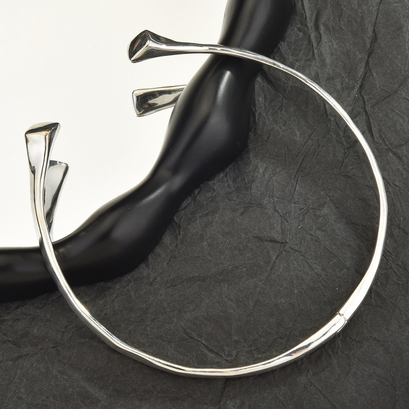 Colier tip guler din metal, design geometric, pandantiv din palladium și lanț în stil Chopard | Greutate: 103 | Pentru femei