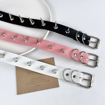 Gotik-punk choker s geometrijskim dizajnom od PU kože; detalji s sitnim šiljcima; INS stil; privjesak od legure; težina 35 g