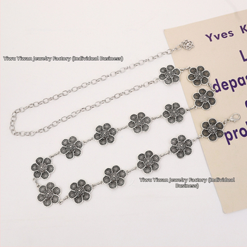 Ženský kovový pásový reťaz – dĺžka 110 cm, šírka 3 cm, s jedným kruhom, univerzálny etno-inšpirovaný dizajn