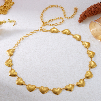 Pásová retiazka na pás so srdcovým motívom, zliatina, elektroplatované povrch, geometrický tvar.