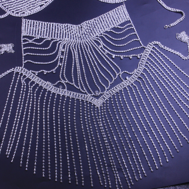 Ženski body chain, geometrijski dizajn od legure sa bijelim kristalima, elektroplatiranje