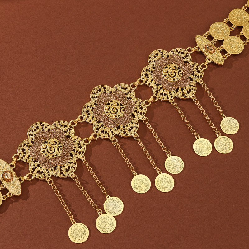 Bedrový reťaz s dutým kvetom a mincou, zliatina, elektroplakovanie, pôvodný dizajn