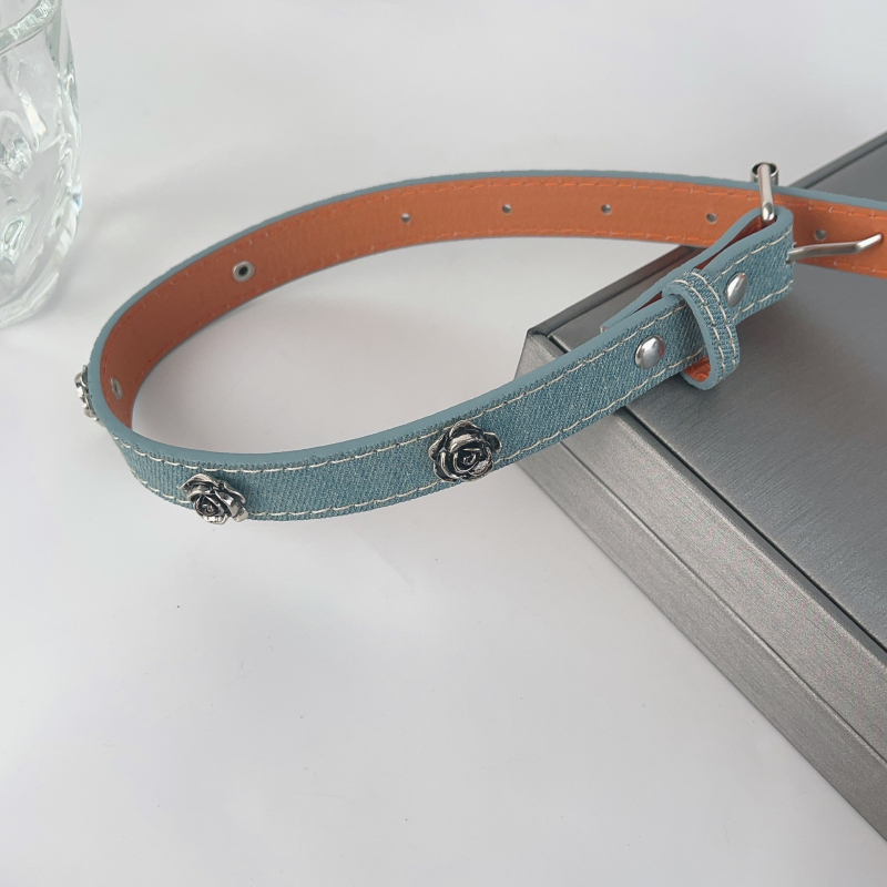 Choker náhrdelník s kvetinovým tvarom z PU, prívesok zliatiny, obvod 41–50 cm, hmotnosť 30–43 g