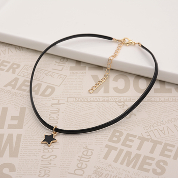 Ženski minimalistički choker ogrlica s kožnim lancem