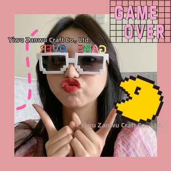 Jocīgas mozaīkas saulesbrilles – fotorekvizīts, polikarbonāta rāmis, pilnais rāmis, Thumbs-up zīmols, 2021