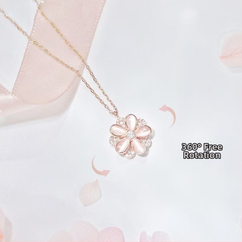 Огърлица с 360° въртене на прасковено цветче, флорална форма, позлатена медна основа, марка Mother Buddha, Есен 2025