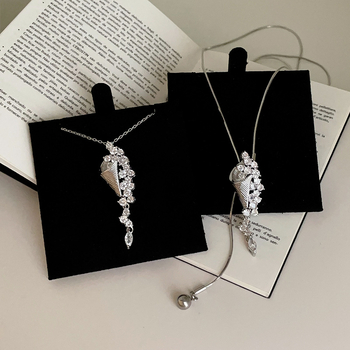 Geometrický kovový náhrdelník s príveskom z matky perly, elektroplakovaný povrch, viacvrstvový dizajn – Ronerai