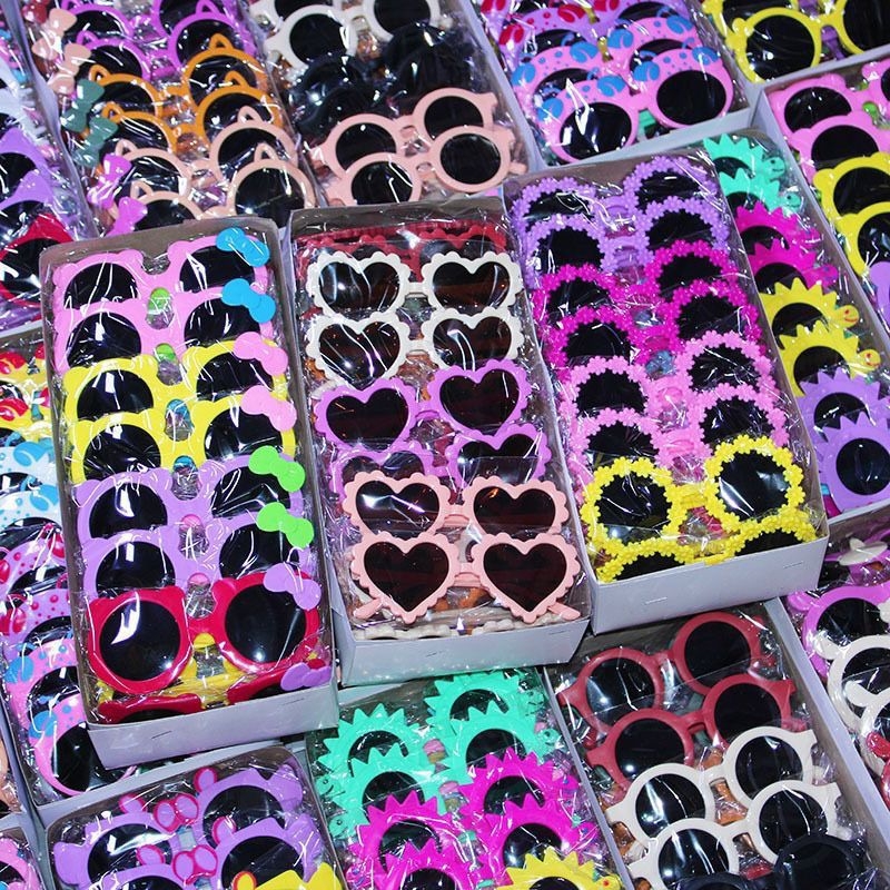 Detské slnečné okuliare – Značka Unique, Nepolarizované, UV odolnosť: Iná, rám: TR+metal, Šošovky: set, Štýl: špeciálne tvarované zrkadlo, Priepustnosť: Kategória 2 slnečné zrkadlo, Jar 2024