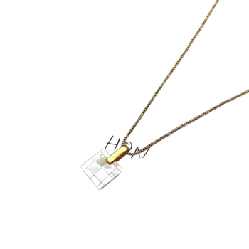 Colier geometric din sidef, lucrat manual, lanț clavicular cu pandant din scoică, 41–50 cm, finisaj electroplacat