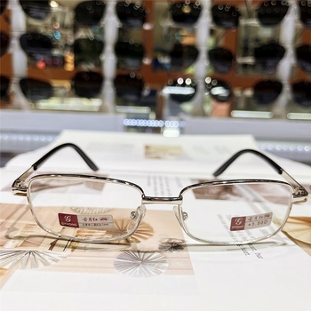 Presbiopijske naočale, model 8015, staklene leće, asferične leće, metalni okvir, puni okvir, unisex, odrasli