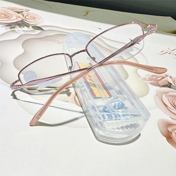 Presbyopické čitateľské okuliare s ochranou proti modrému svetlu, kovový polorám, šošovky z živice, dámsky model