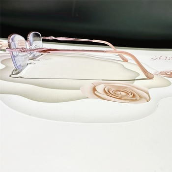 Presbyopické čitateľské okuliare s ochranou proti modrému svetlu, kovový polorám, šošovky z živice, dámsky model