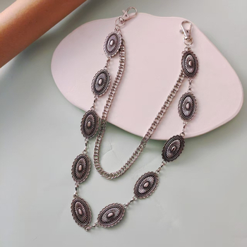 Metalni pojasni lanac – unisex, rodno neutralan stil, širina 2,5 cm, mogućnost prilagođavanja.