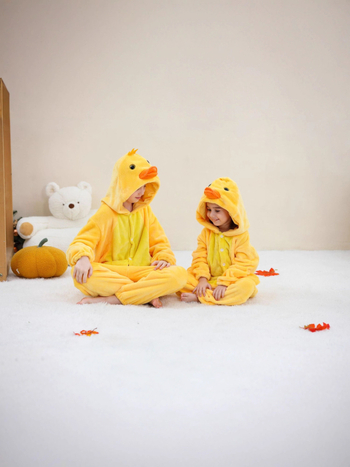 Flanelni dječji onesie s kapuljom, dizajn Velika Žuta Patka, 100% poliester, za dob 3-8 godina, proljeće i jesen