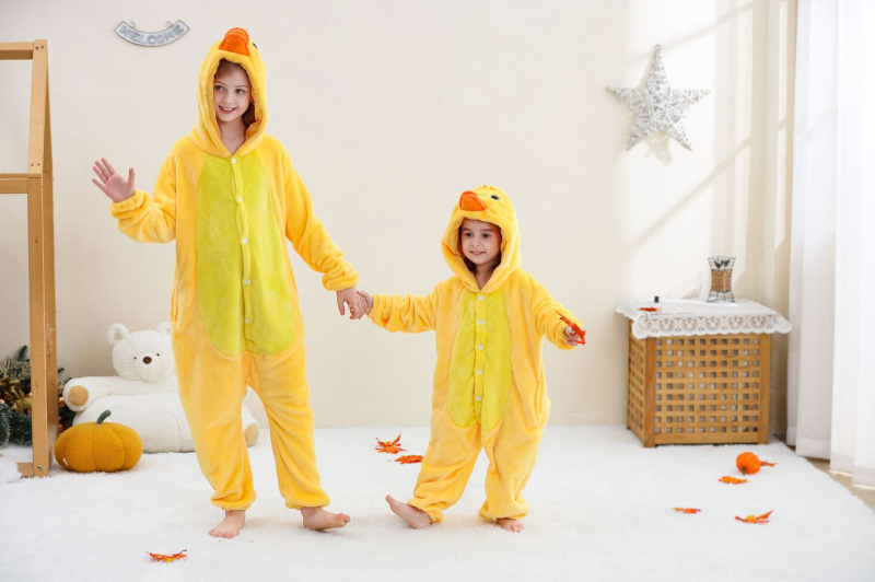 Flanelni dječji onesie s kapuljom, dizajn Velika Žuta Patka, 100% poliester, za dob 3-8 godina, proljeće i jesen