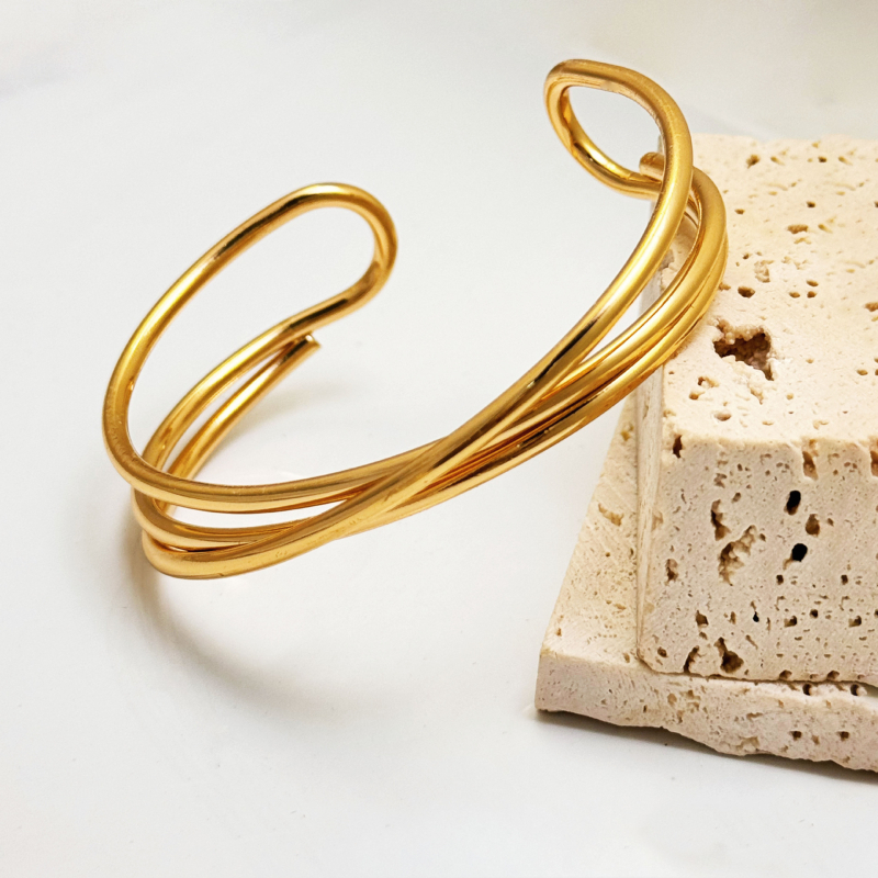 Sieviešu trīs slāņu vijas metāla rokassprādze ar atveramu aizdari un logotipa druku iespēju