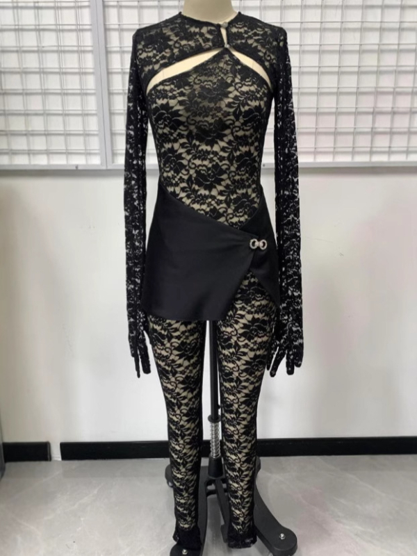 Δαντελένιος ολόσωμος με διάτρητο σχέδιο, στρογγυλός λαιμός, μακριές μανίκες, στενή γραμμή, χαμηλή μέση