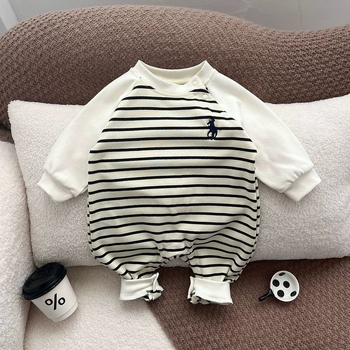 Baby kombinezon – dugi rukav, 90% pamuk, proljetni unisex model, prednje kopčanje u jedan red kopči, bez kapuljače
