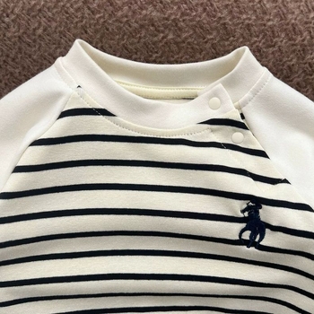 Baby kombinezon – dugi rukav, 90% pamuk, proljetni unisex model, prednje kopčanje u jedan red kopči, bez kapuljače