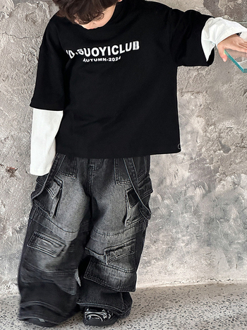 Fiúknak szóló koreai stílusú farmer, 62% pamut, középmagas derekú, elasztikus derékrész, enzimes mosás, puha felület