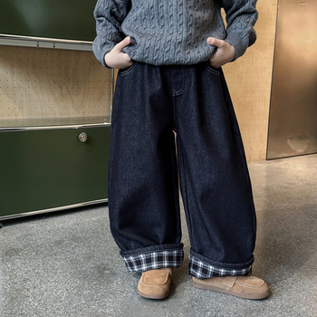 Kisfiúknak szóló koreai stílusú denim farmernadrág, rácsmintás, fleece bélés, csillag hímzés