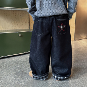 Kisfiúknak szóló koreai stílusú denim farmernadrág, rácsmintás, fleece bélés, csillag hímzés