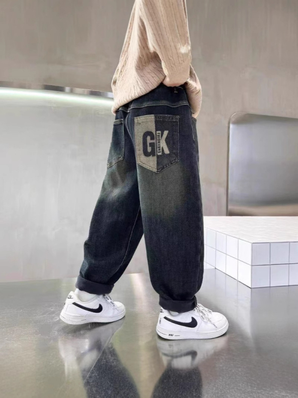 Fiúknak szóló fleece-vel bélelt farmernadrág téli viselet, középmagas derekú, 85% pamut