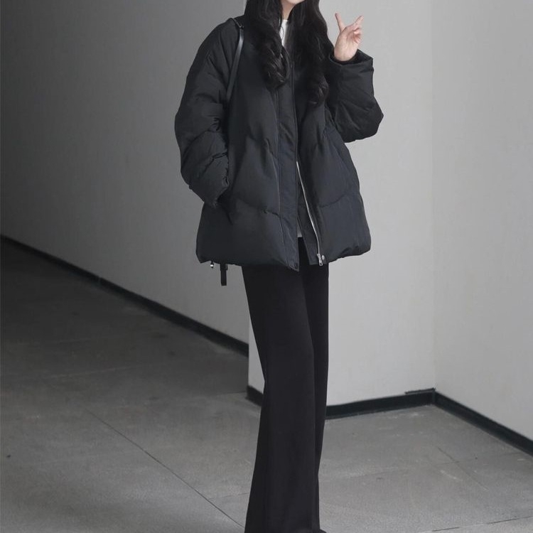 Дамско палто от памук със пълнител полиестер-памук, полиестерна външна тъкан, дълги ръкави, закръглена яка